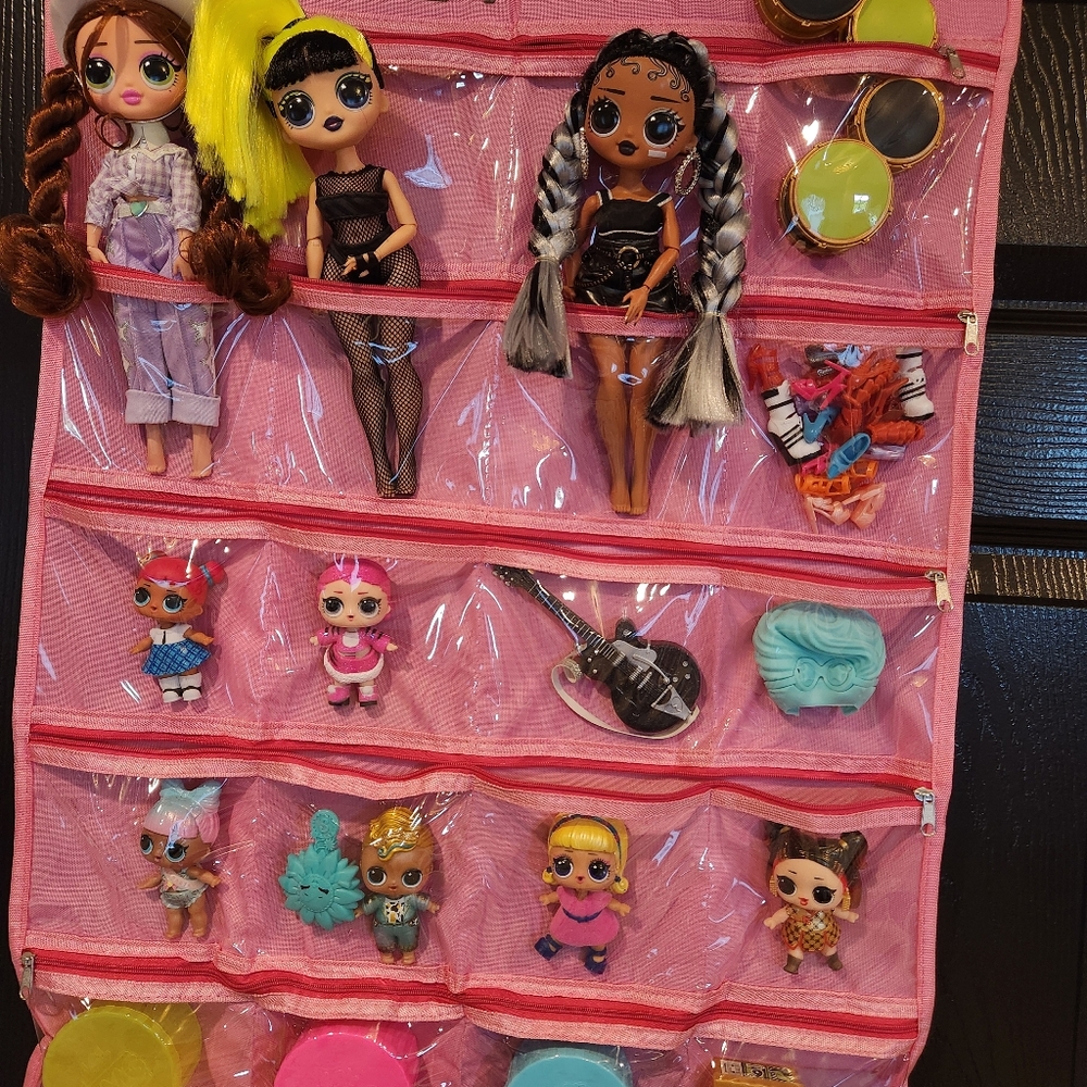 LOL Surprise Dolls With Accessories & Home 4 Door Hanger Display Bundle - Picture 7 of 10